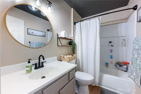 Bath - 6581 Brigham Sq #5, Centerville, OH 45459 photo 2 of 2