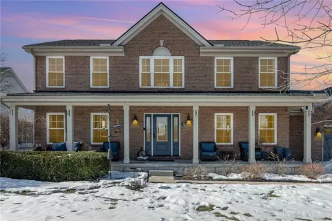9337 Remington Hill Rd, Centerville, OH 45458