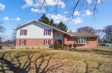 1579 Penbrooke Trl, Dayton, OH 45459