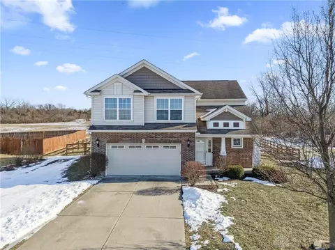272 Long Meadow Dr, Franklin, OH 45005