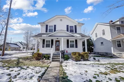 2123 Shroyer Rd, Oakwood, OH 45419