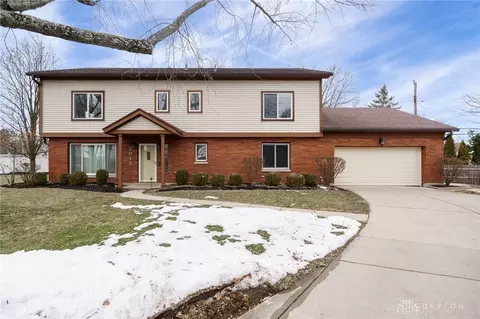 2915 Cathy Ln, Kettering, OH 45429