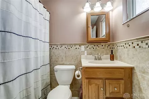 Bath - 2764 Horstman Dr, Kettering, OH 45429 photo 1 of 2