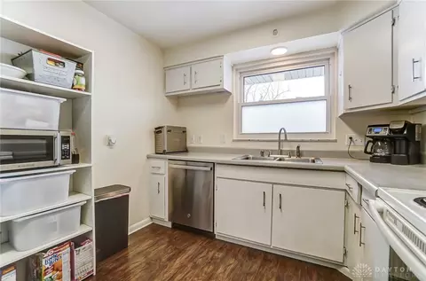 Kitchen - 2764 Horstman Dr, Kettering, OH 45429 photo 3 of 3