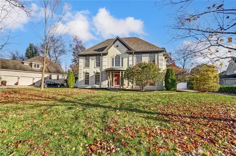 10748 Creek Stone Ct, Dayton, OH 45458