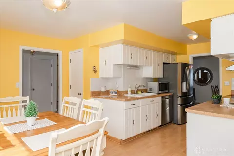 1053 E Rahn Rd, Centerville, OH 45429 photo 10