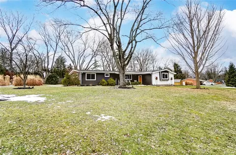 1818 Ken Klare Dr, Dayton, OH 45432