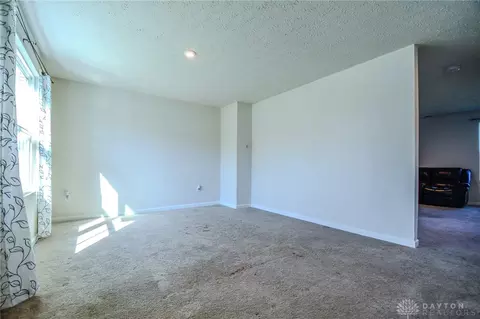 216 S Tuttle Rd, Springfield, OH 45505 photo 11