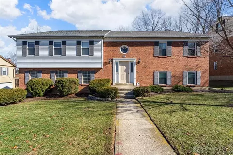 1334 Black Forest Dr, Dayton, OH 45449