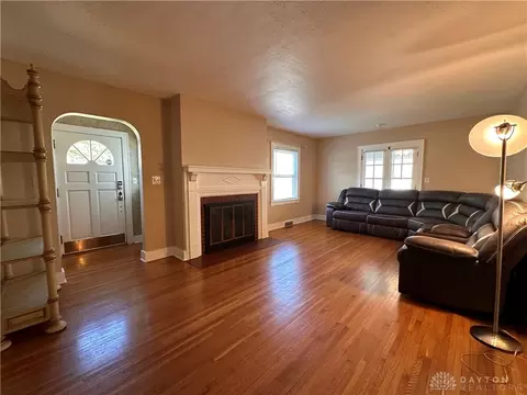 Living - 23 E Home Rd, Springfield, OH 45504 photo 4 of 4