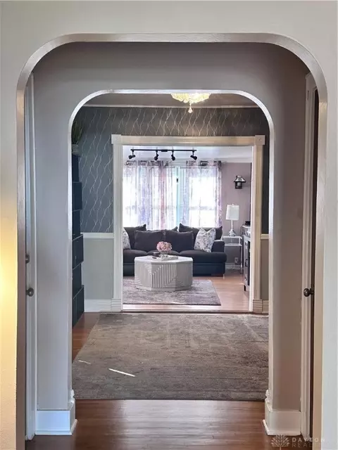 Entry Way - 23 E Home Rd, Springfield, OH 45504 photo 1 of 5