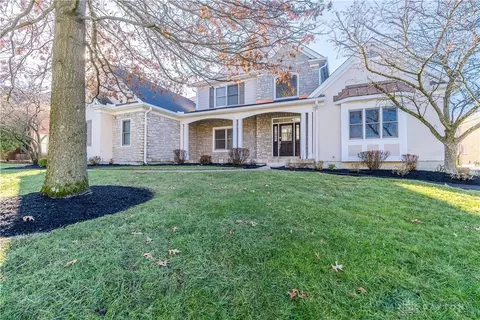 1158 Charter Pl, Dayton, OH 45458