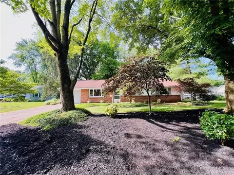 184 Monarch Rd, Dayton, OH 45458