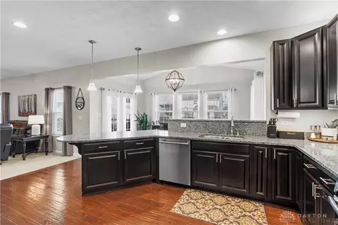 Kitchen - 58 Cascade Dr, Fairborn, OH 45324 photo 4 of 6