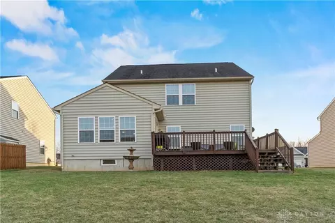 Exterior - 58 Cascade Dr, Fairborn, OH 45324 photo 5 of 11