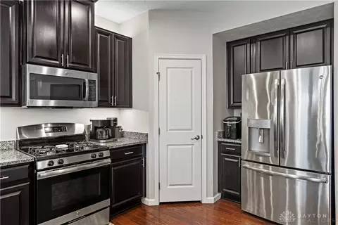 Kitchen - 58 Cascade Dr, Fairborn, OH 45324 photo 5 of 6