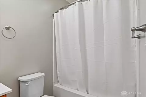 Bath - 58 Cascade Dr, Fairborn, OH 45324 photo 3 of 5