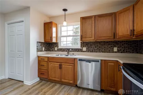 327 N Jackson St, Springfield, OH 45504 photo 12