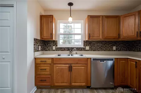 327 N Jackson St, Springfield, OH 45504 photo 14