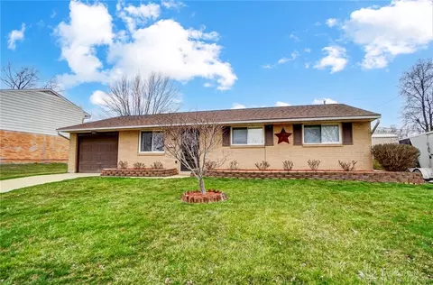 7401 Stonehurst Dr, Dayton, OH 45424