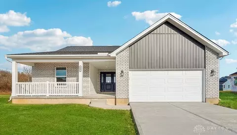 542 Chatham Pl, Trenton, OH 45067