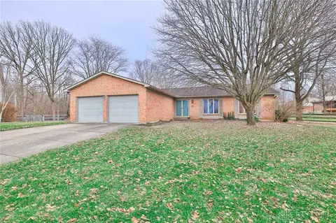 2477 Mount Vernon Dr, Fairfield, OH 45014