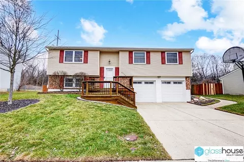 6720 Ranch Hill Dr, Dayton, OH 45415