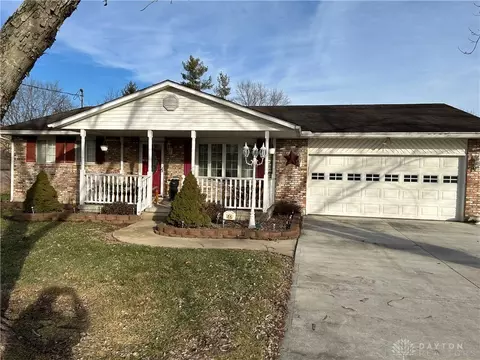 8456 Robert Pl, Carlisle, OH 45005 photo 2