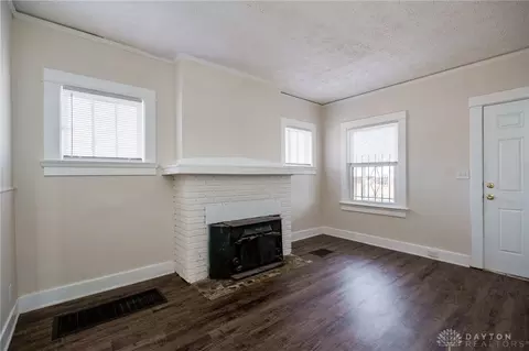 Living - 2345 Rustic Rd, Dayton, OH 45406 photo 2 of 3