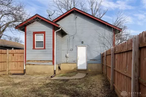 Exterior - 2345 Rustic Rd, Dayton, OH 45406 photo 5 of 6