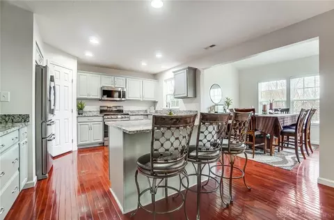 Kitchen - 3287 Witherspoon Dr, Kettering, OH 45440 photo 2 of 7