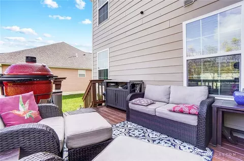 Exterior - 3287 Witherspoon Dr, Kettering, OH 45440 photo 7 of 9