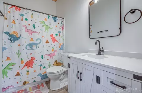Bath - 106 Maple St, Gratis, OH 45330 photo 2 of 3