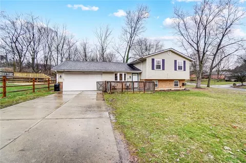 509 Talowood Dr, Beavercreek, OH 45430