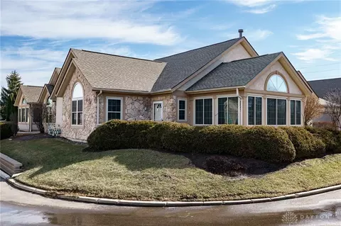 8843 Birkdale Hills Cir, Dayton, OH 45458