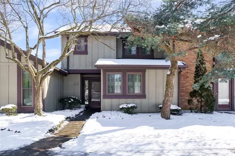 6070 Martingale Ln, Dayton, OH 45459