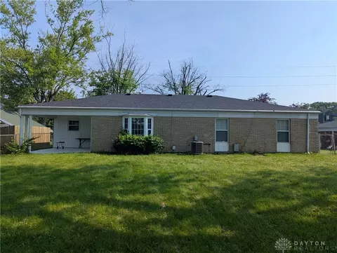 Exterior - 351 Villa Rd, Springfield, OH 45503 photo 2 of 2