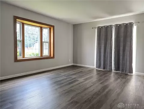 Living - 351 Villa Rd, Springfield, OH 45503 photo 1 of 5