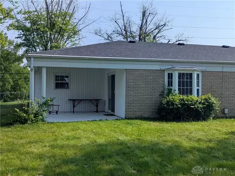 Exterior - 351 Villa Rd, Springfield, OH 45503 photo 1 of 2