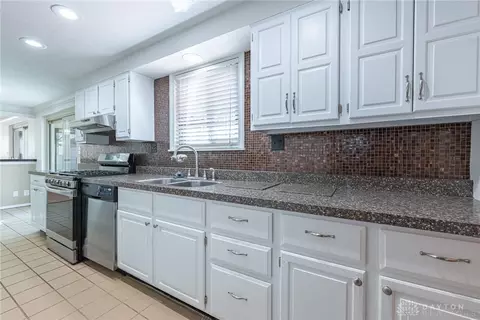 5001 Glenmina Dr, Centerville, OH 45440 photo 8