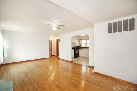 Living - 3612 Lucas Rd, Blanchester, OH 45107 photo 4 of 5