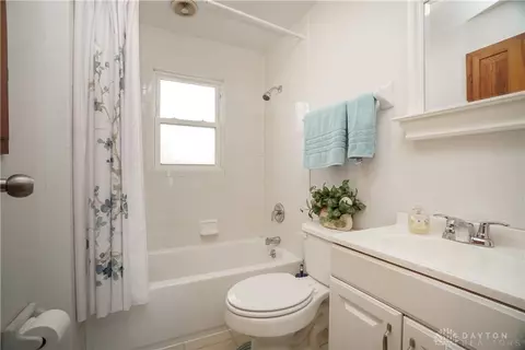 Bath - 3612 Lucas Rd, Blanchester, OH 45107 photo 1 of 1