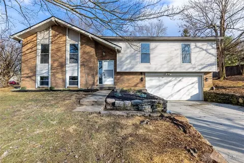 9060 Sequoia Ct, West Chester, OH 45069