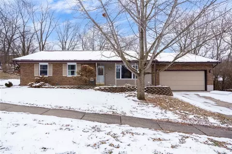 818 Maid Marion Ct, Miamisburg, OH 45342