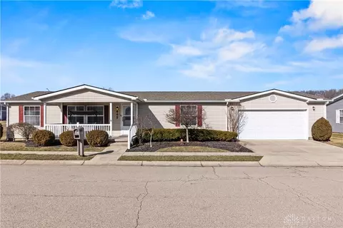 445 Park Hills Xing #37, Fairborn, OH 45324