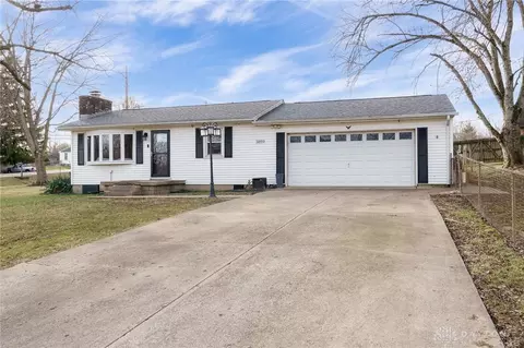 3859 Shaker Rd, Franklin, OH 45005