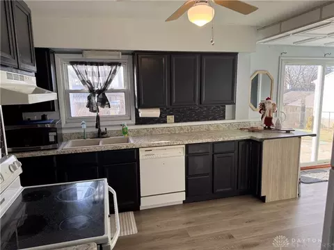Kitchen - 1163 Beech St, Fairborn, OH 45324 photo 1 of 3