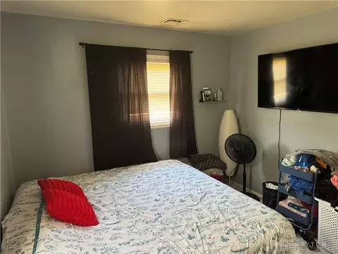 Bedroom - 1163 Beech St, Fairborn, OH 45324 photo 3 of 4