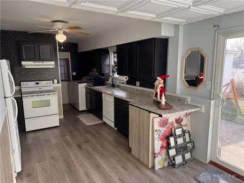 Kitchen - 1163 Beech St, Fairborn, OH 45324 photo 3 of 3