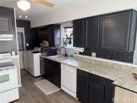 Kitchen - 1163 Beech St, Fairborn, OH 45324 photo 2 of 3